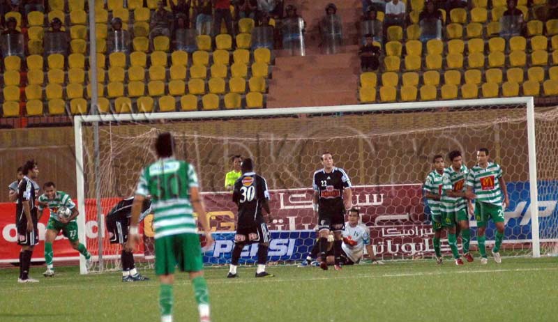 http://www.yallakora.com/pictures/main//2010/3/inttag-zamalek23-3-2010-23-10-48.jpg