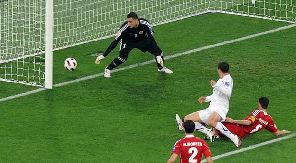 باكييف يسجل الهدف الثاني للمنتخب الاوزبكي