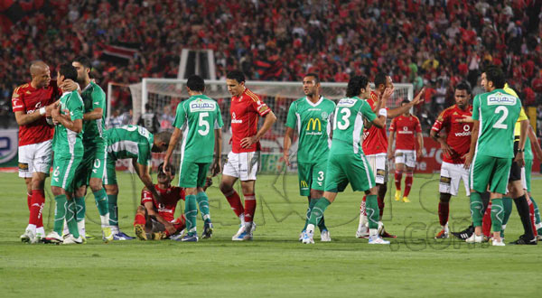 http://www.yallakora.com/pictures/main//2011/10/ahly-yttehhadd60027-10-2011-22-52-54.jpg
