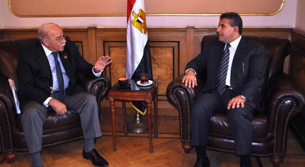 كمال درويش رئيس الزمالك مع وزير الرياضة طاهر أبو زيد