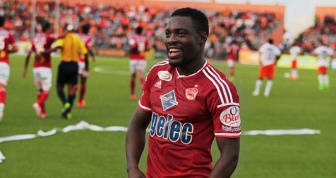 حصاد يالاكورة.. 10 صفقات تصارع عليها الأهلي والزمالك في 2015