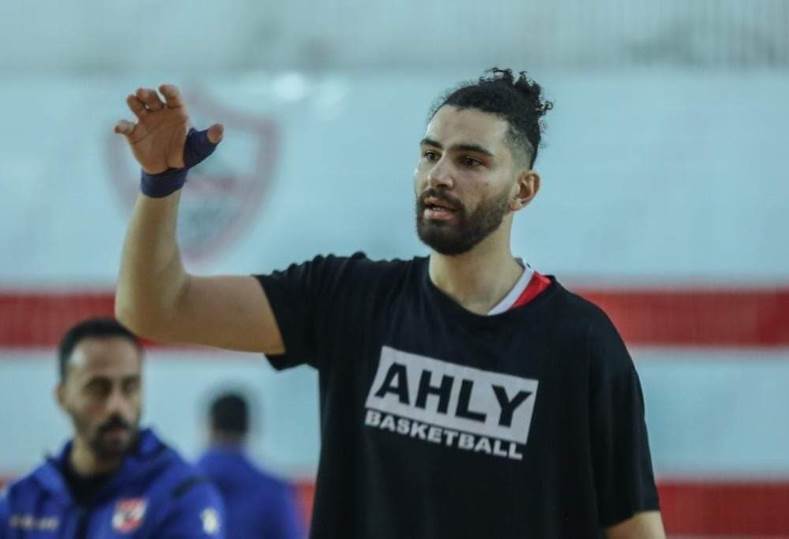 البداية من إمام عاشور.. 4 لاعبين في صراع الصفقات بين الأهلي والزمالك