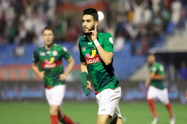 أبو تريكة بكى ورفض.. هجرة شريف إلى الخليج وحكايات هدافي الأهلي مع الدوري السعودي