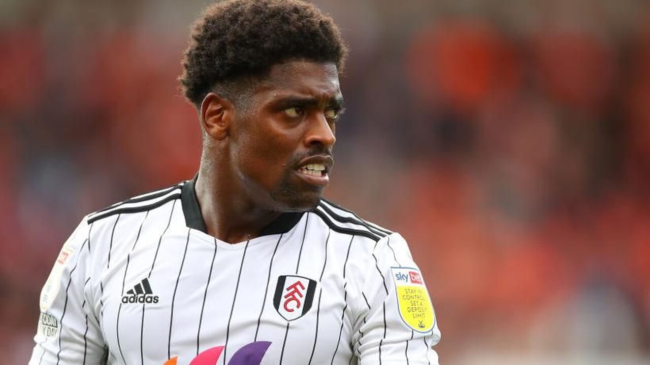 "نجم نابولي وناشىء سيتي وليفربول" .. 10 صفقات متاحة مجانًا أمام الأهلي والزمالك وبيراميدز