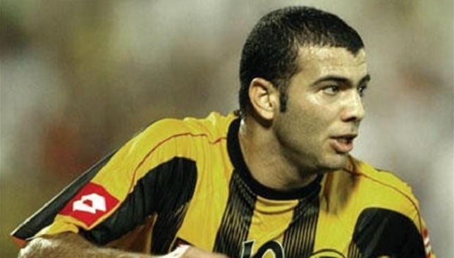 أبو تريكة بكى ورفض.. هجرة شريف إلى الخليج وحكايات هدافي الأهلي مع الدوري السعودي