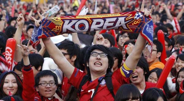 جماهير كوريا الجنوبية المتعطشة لنسخة 2011 من كأس آسيا 